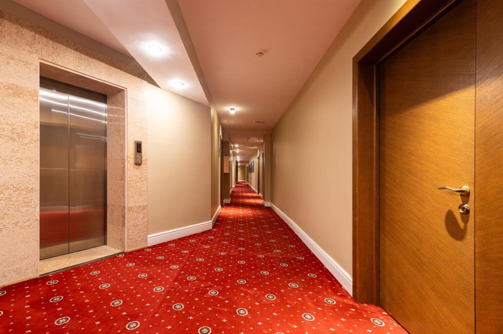 Terrassa Park Hotel โบโรโวเย ภายนอก รูปภาพ
