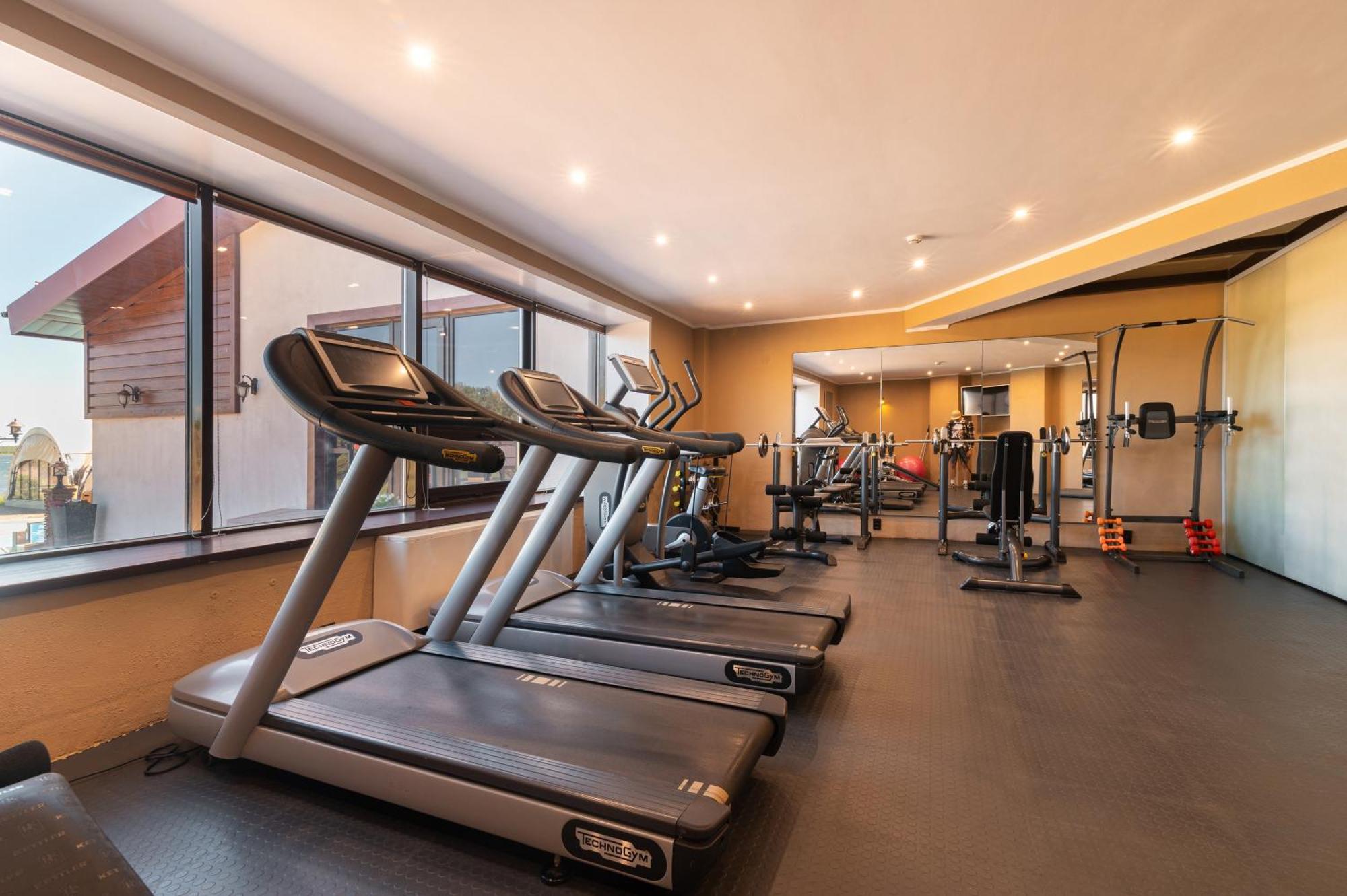 Terrassa Park Hotel โบโรโวเย ภายนอก รูปภาพ