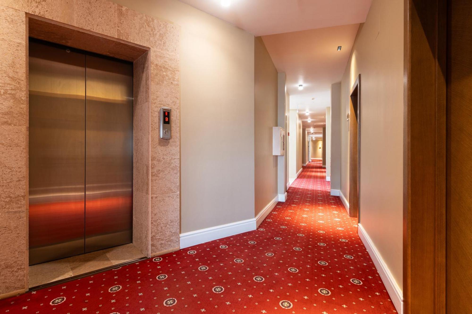 Terrassa Park Hotel โบโรโวเย ภายนอก รูปภาพ