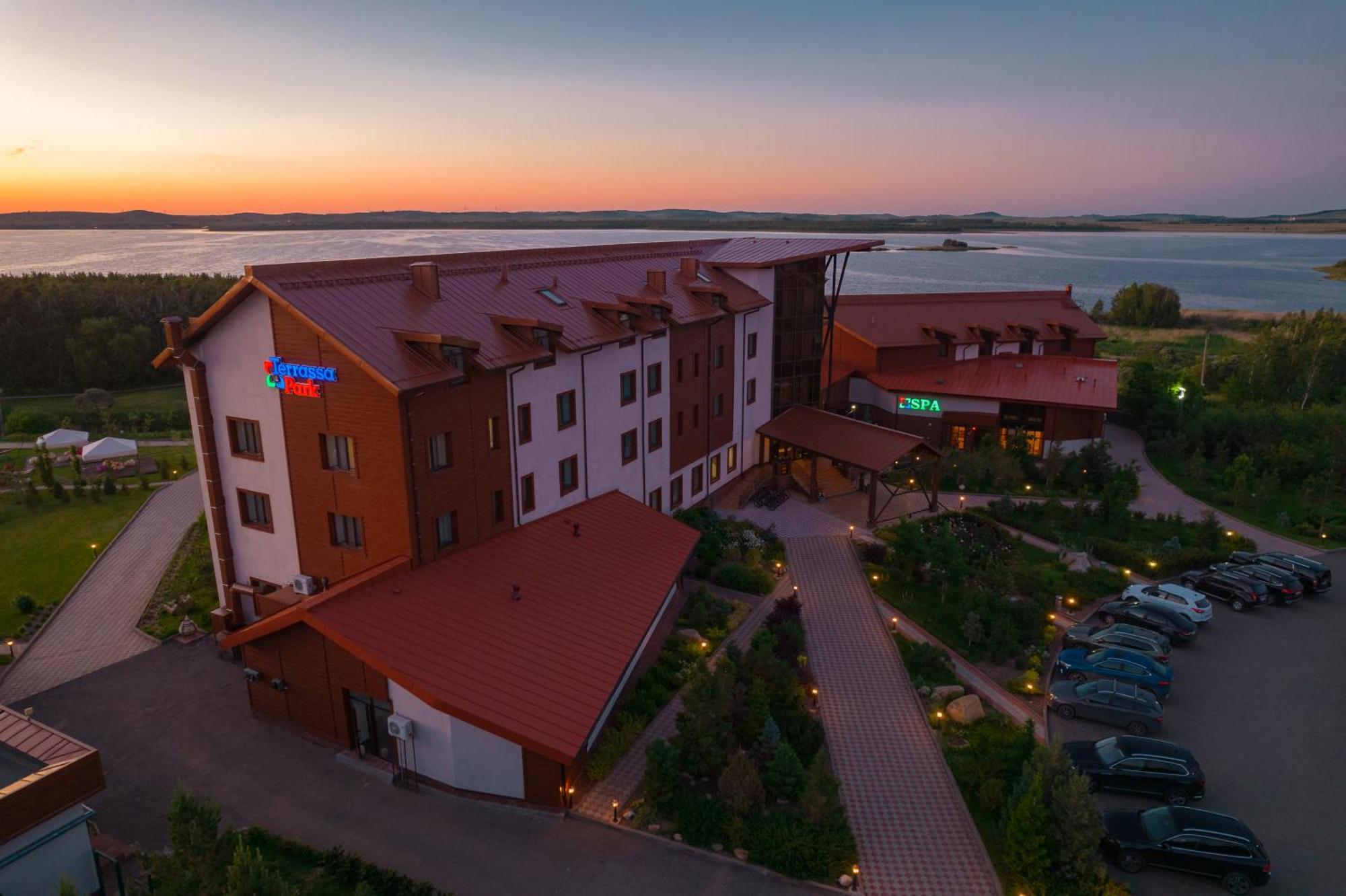 Terrassa Park Hotel โบโรโวเย ภายนอก รูปภาพ