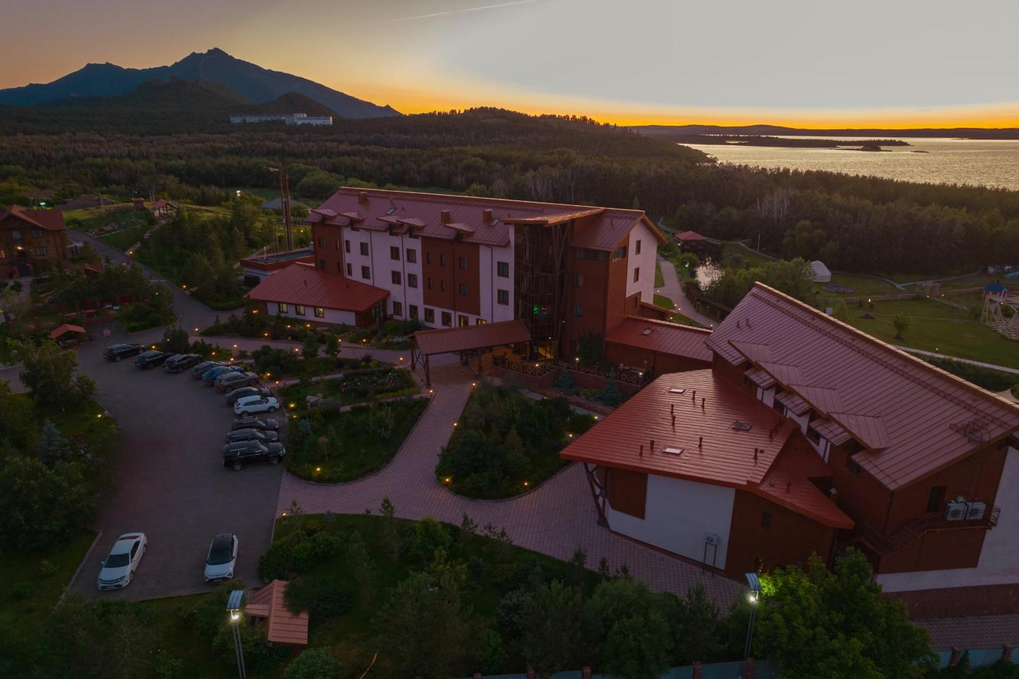 Terrassa Park Hotel โบโรโวเย ภายนอก รูปภาพ